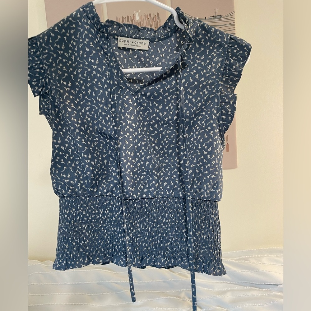 NEW blue smocked blouse shirt, size x-small, flower design, paper crane brand